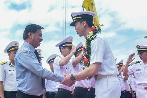 Tàu huấn luyện Suzunami của Nhật Bản cập cảng Đà Nẵng