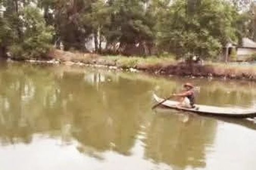Cà Mau: Phát hiện thi thể nam sinh lớp 10 dưới sông