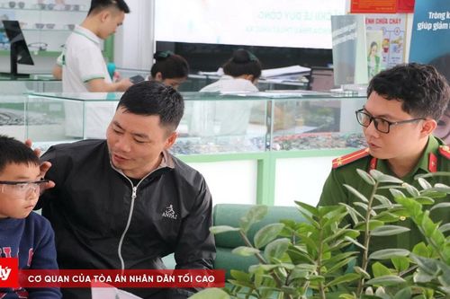 Cậu bé nghèo và hành trình đầy nghị lực