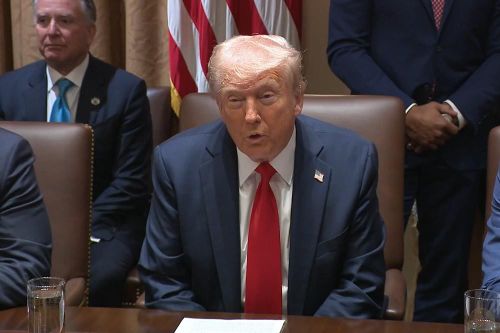 Ông Trump khẳng định 'không đùa' với ý tưởng nhiệm kỳ tổng thống thứ 3