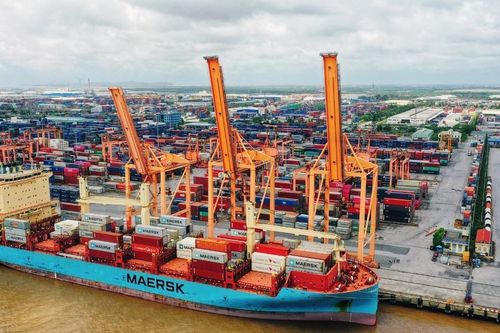 Cherry, táo, nho khô, ô tô... được giảm thuế nhập khẩu từ hôm nay