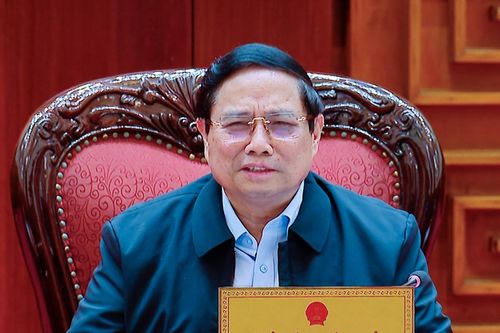 Cần xem xét tạo điều kiện cho người Việt ở nước ngoài trở lại quốc tịch Việt Nam
