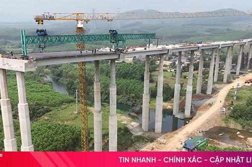Cầu cạn cao 50m trên tuyến cao tốc qua Hà Tĩnh vào giai đoạn 'nước rút'