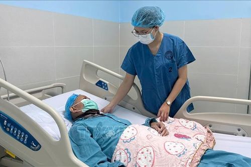 Thực hiện thành công ca ghép tế bào gốc tự thân cho bệnh nhân mắc đa u tủy xương