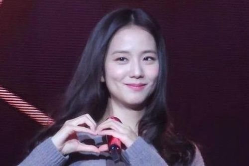 Jisoo (BlackPink) trở lại Hà Nội, điểm dừng chân cuối cùng trong tour giao lưu châu Á