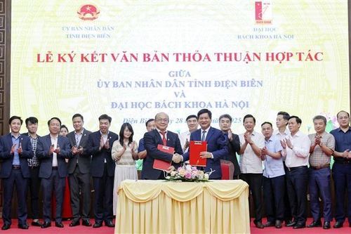 Hợp tác đào tạo, phát triển nguồn nhân lực khoa học công nghệ, chuyển đổi số