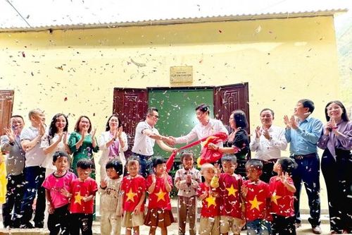 Vinalink Group hết lòng vì sức khỏe trẻ em vùng cao