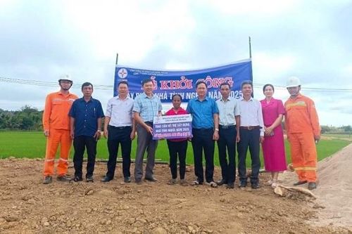 PC Đắk Nông: Khởi công và bàn giao nhà tình nghĩa