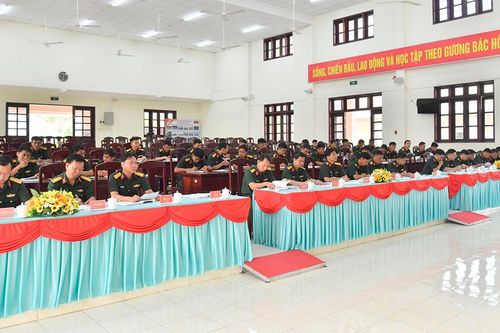 Trung đoàn 892 rút kinh nghiệm tháng đầu huấn luyện