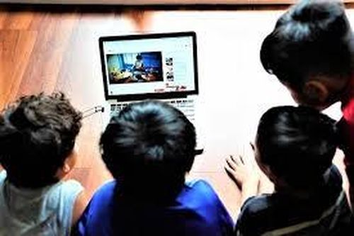 Tăng trách nhiệm bảo vệ trẻ em trên không gian mạng
