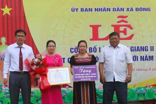 Làng Đăk Giang II đạt chuẩn nông thôn mới