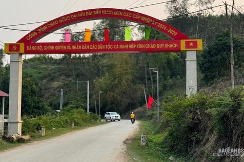 Chung tay thắp sáng đường quê