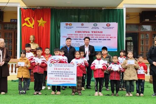 Khánh thành công trình 'Sân chơi thiếu nhi lăn bánh ước mơ 30' tại huyện Hữu Lũng
