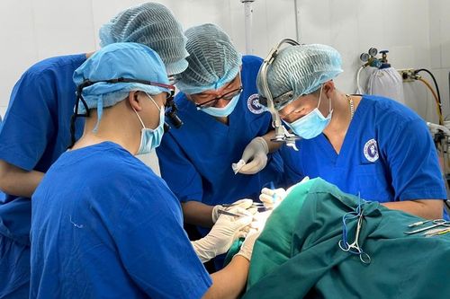 Phẫu thuật tạo hình thẩm mỹ miễn phí cho 100 trường hợp dị tật bẩm sinh