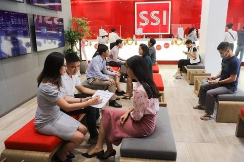 Con trai Chủ tịch Chứng khoán SSI bán hết cổ phiếu SSI