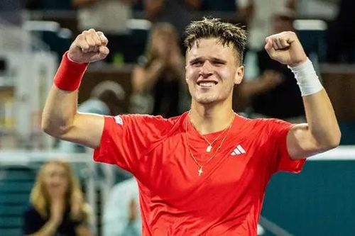Jakub Mensik lần đầu lên ngôi vô địch ATP 1000