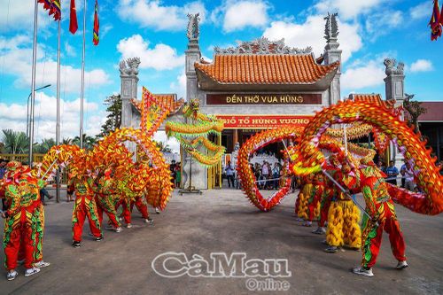 Ðiểm đến tháng Tư