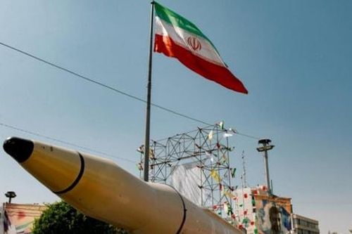 Iran sẵn sàng phóng tên lửa trả đũa Mỹ