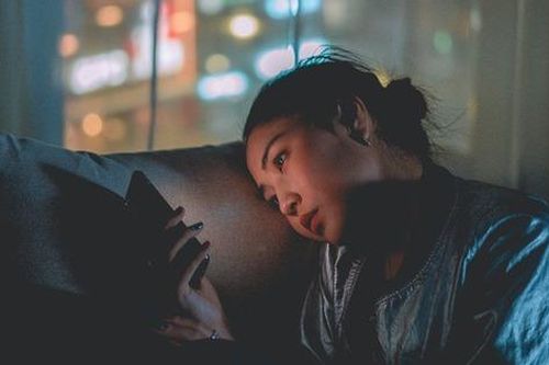 Bạn trai cũ kém 7 tuổi vẫn ghen tuông mù quáng dù đã chia tay vài năm