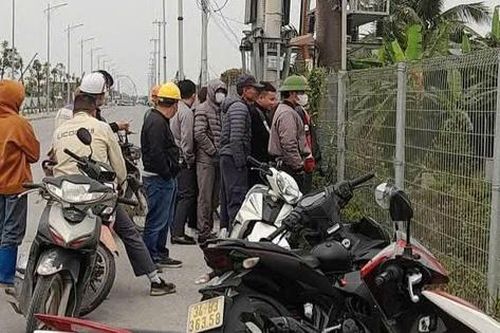 Phát hiện nam thanh niên tử vong dưới mương nước