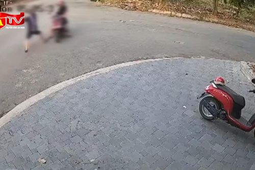 Truy xét, bắt giữ đối tượng dùng gậy đánh người đi đường