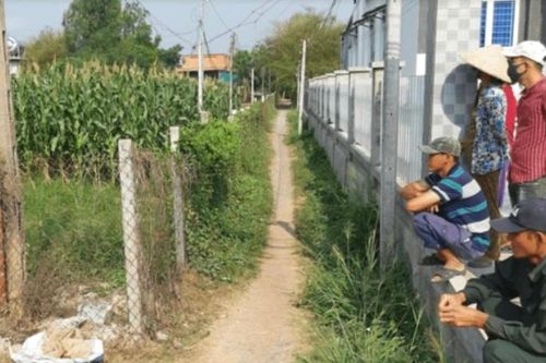 Hàng xóm mở lối đi sang lối đi chung của các nhà khác được không?