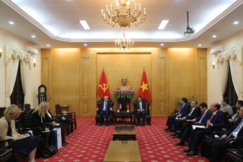 Tăng cường hợp tác trong nghiên cứu chính sách chiến lược giữa Việt Nam và Liên bang Nga