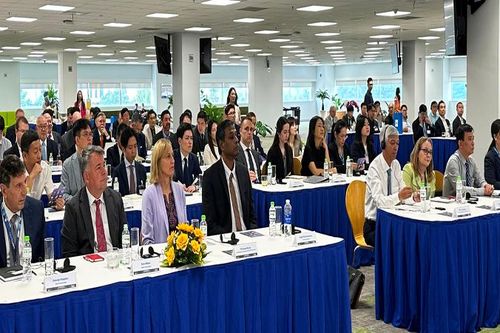 Kết nối nhà cung ứng chiến lược về linh kiện bán dẫn, công nghệ cao