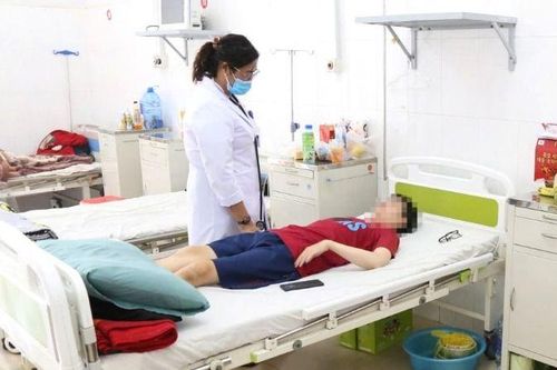 Nhập viện cấp cứu vì mắc viêm màng não sau khi ăn tiết canh thỏ