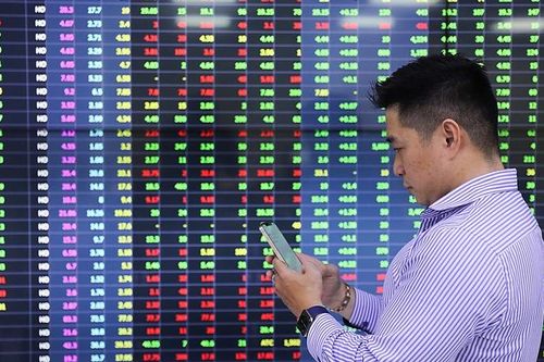Thị trường cổ phiếu niêm yết tháng 3/2025: Giá trị giao dịch bình quân tăng 7,9% so với tháng trước