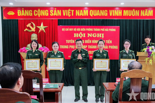 Bộ đội Biên phòng TP Hải Phòng tuyên dương phụ nữ điển hình tiên tiến