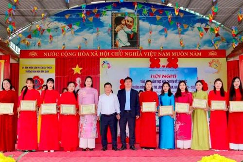 Hiệu quả thiết thực từ chuyên đề 'Xây dựng trường mầm non lấy trẻ làm trung tâm'