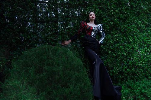 Á hậu 4 Miss Grand Vietnam 2024 tung bộ ảnh Snow White cực lạ