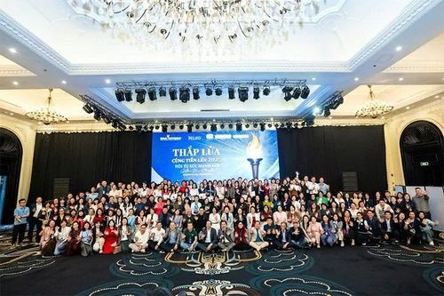 Hội thảo 'Thắp lửa cùng tiến lên 2025': Diễn đàn chiến lược định hình tương lai giáo dục Việt Nam