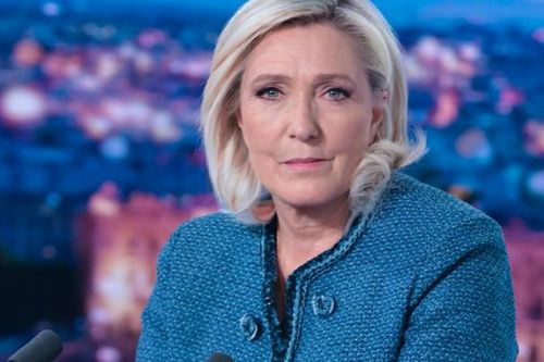 Tranh cãi gay gắt sau khi lãnh đạo cực hữu Pháp Le Pen bị cấm tranh cử