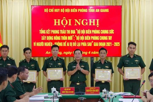 BĐBP tỉnh An Giang chung sức xây dựng nông thôn mới, chăm lo cho người nghèo ở biên giới