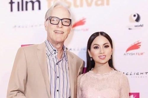 Sao 'Tiếng chim hót trong bụi mận gai' âm thầm chăm sóc 'Ca sĩ tỷ phú' Hà Phương