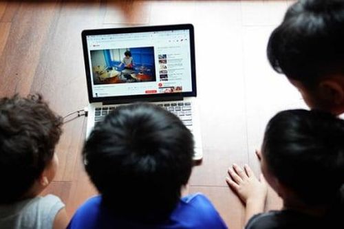 Thoái hóa não do nghiện xem video ngắn trên mạng xã hội