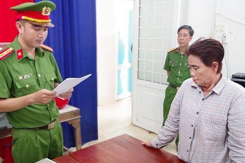 Bắt 8 đối tượng trong vụ Môi giới mại dâm và Mua dâm người dưới 18 tuổi