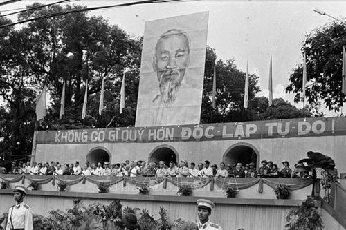 Gần 1 triệu bài dự thi tìm hiểu 50 năm thống nhất đất nước