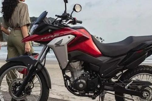 Honda XRE 190 2025 - 'ngựa chiến' mới giá cực hợp lý, trang bị ấn tượng