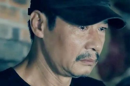 NSƯT Võ Hoài Nam bùng nổ cảm xúc trong 'Những chặng đường bụi bặm'