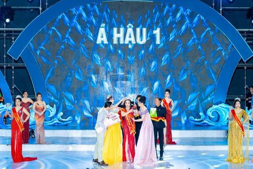 Phan Thị Hương chính thức trở thành Á hậu 1 Doanh nhân Tài sắc Việt Nam 2025