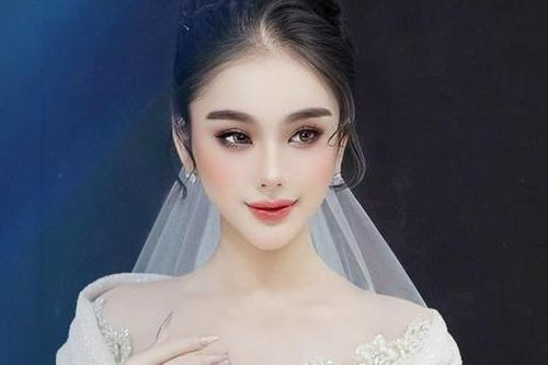 Thông báo quan trọng của Lâm Khánh Chi