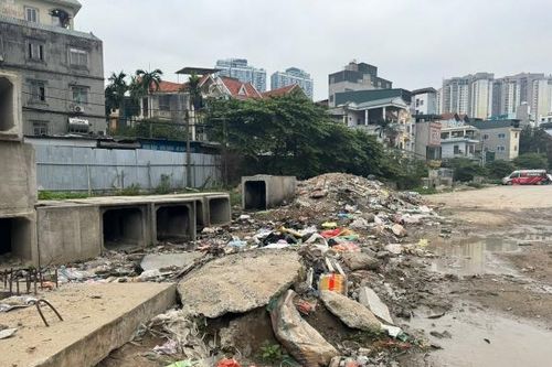 Hà Nội: Dự án ì ạch, người dân 'ngộp thở' vì rác