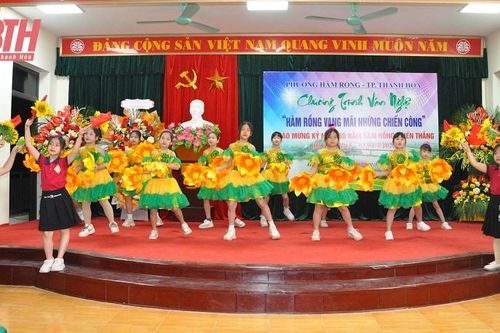 Đặc sắc chương trình văn nghệ 'Hàm Rồng vang mãi những chiến công'