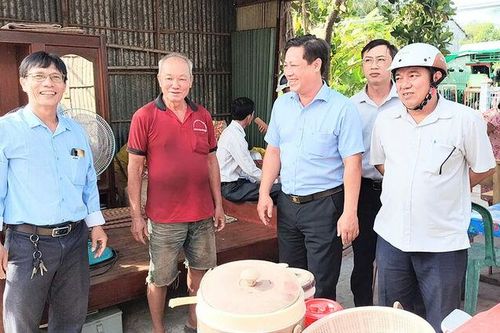 Lãnh đạo TX. Tân Châu khảo sát xây dựng nhà ở thuộc chương trình 'xóa nhà tạm, nhà dột nát'