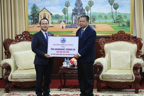 Đoàn công tác thành phố Đà Nẵng thăm, chúc Tết Bunpimay 2025 tại Savannakhet (Lào)