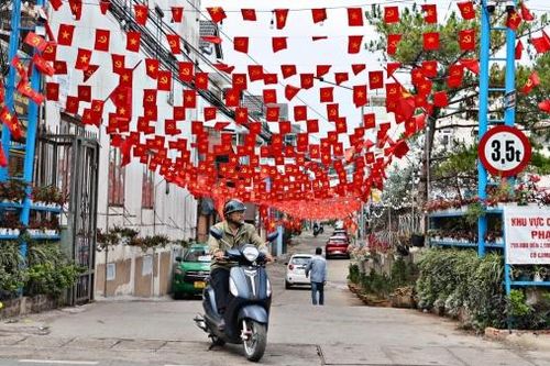 Đà Lạt rực rỡ cờ hoa chào mừng kỷ niệm 50 năm giải phóng