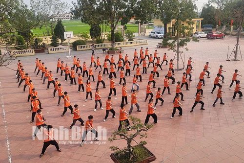 Giáo dục truyền thống lịch sử cho học sinh thông qua các hoạt động tại Lễ hội Hoa Lư
